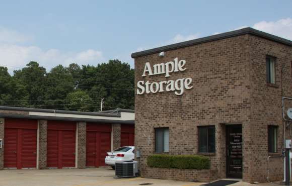 Exterior of Ample Storage Primavera Court facility.